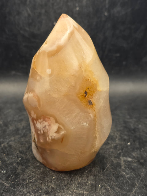 Flower agate flame tower! 9.8 ounces, 3.4 inches tall, 1.9" wide