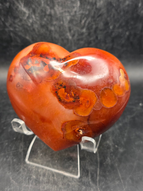 Carnelian agate heart! 12.2 ounces, 3.4 inches wide, 2.9" tall