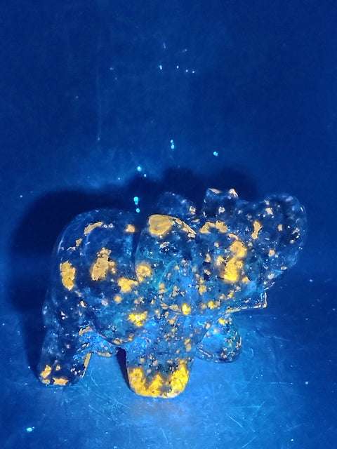 Flame stone "yooperlite" elephant! One pound, 4 inches long, 2" wide