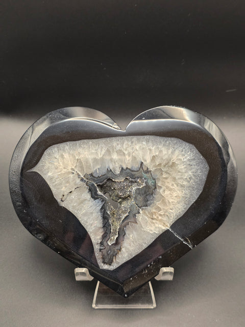 Large Druzy agate heart! 12.2 ounces, 5.5 inches wide 4.5" tall
