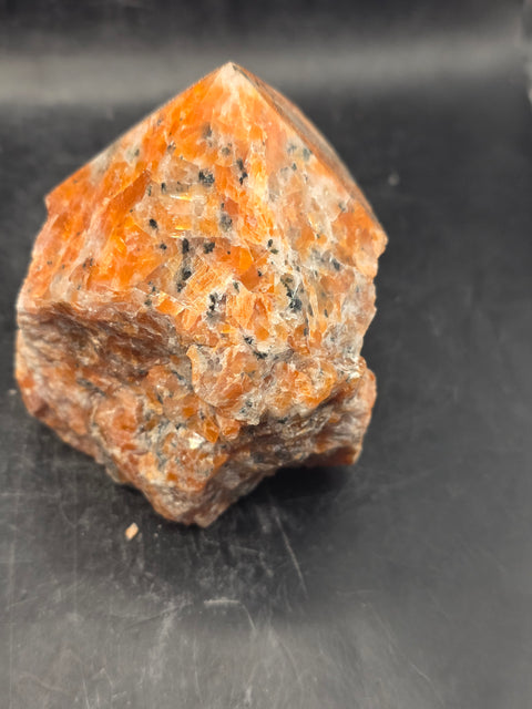 Sunstone polished top point! 14.8 ounces, 3.1 inches tall, 2.5" wide