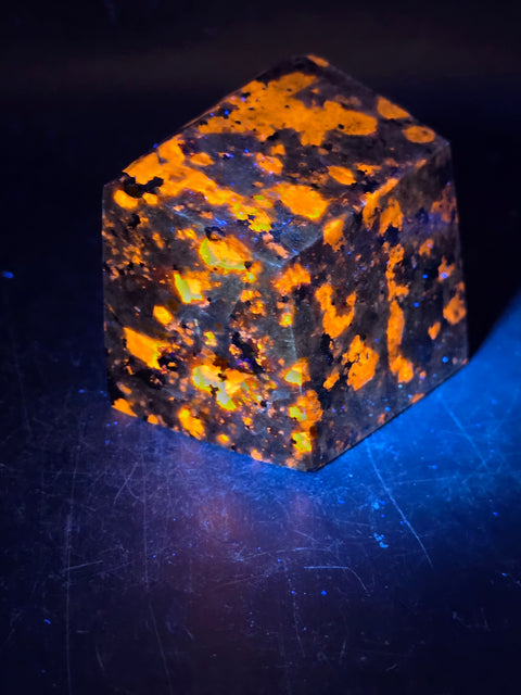 Flame stone free form! 7.4 ounces, 1.9 inches by 1.9"