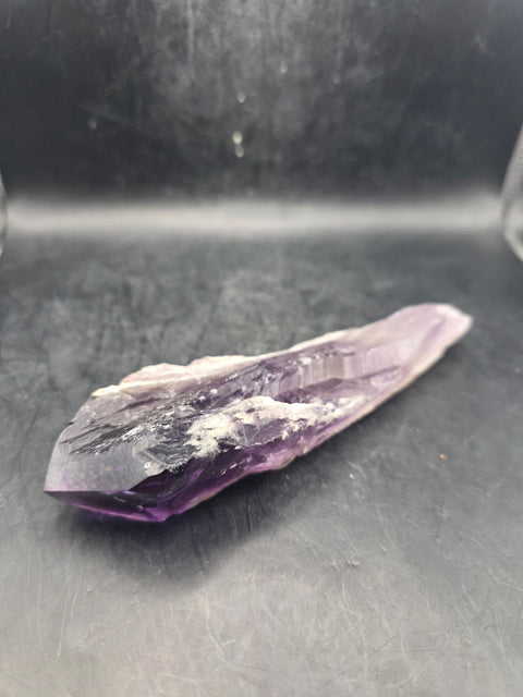 Grade AA amethyst spear! 5.5 ounces, 5.5 inches long