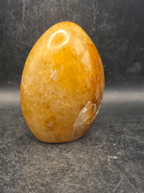 Golden healer free form! 1 pound, 3.3 inches tall, 2.9 inches wide!