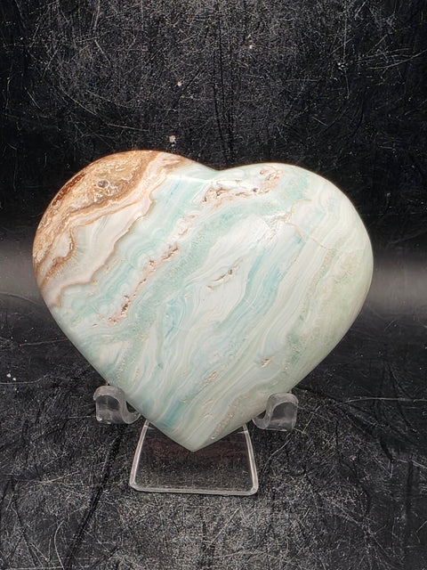 Caribbean calcite heart! 6.8 ounces, 3 inches wide, 2.6 tall