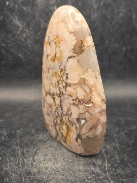 Flower agate free form! 10.2 ounces, 3.8 inches tall, 2.7" wide
