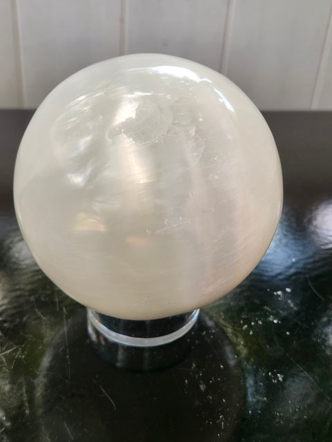 88mm, 3.46 inch, 1.14 pound selenite sphere!!