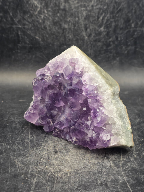 Amethyst polished top point! 6 ounces, 2.3 inches tall, 3.3" wide