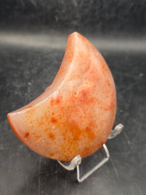 Agate moon! 4 ounces, 3 inches tall, 2 inches wide