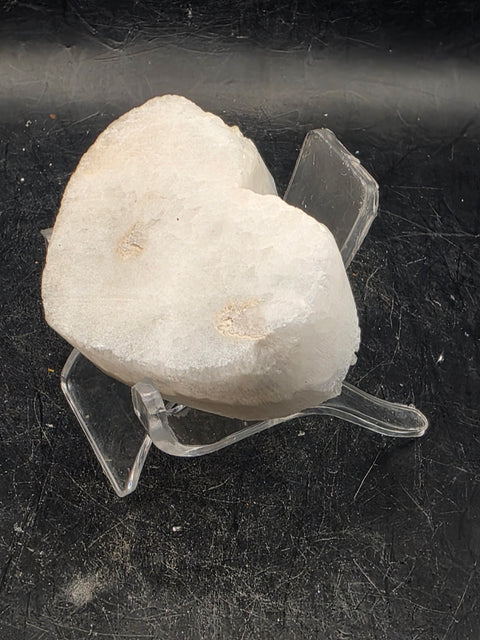 White pearl aura quartz heart! 2.7 ounces, 2.2 inches wide, 1.7" wide