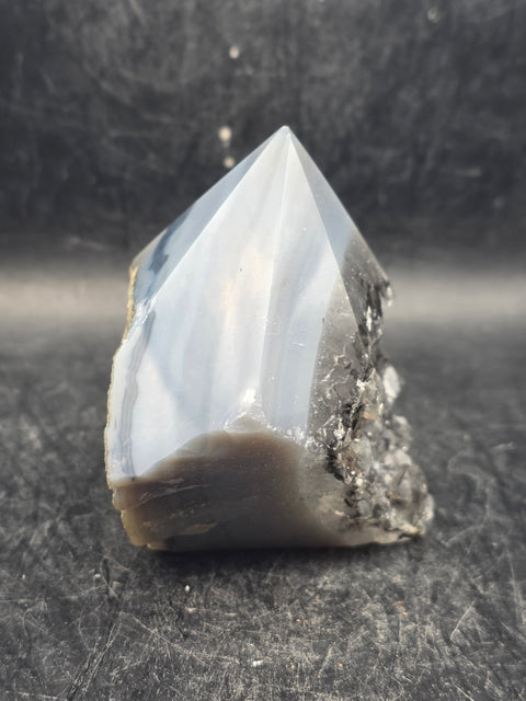 Druzy agate polished top point! 7.4 ounce, 2.7 inches tall!