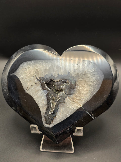 Large Druzy agate heart! 12.2 ounces, 5.5 inches wide 4.5" tall