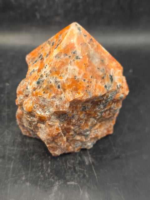 Sunstone polished top point! 14.8 ounces, 3.1 inches tall, 2.5" wide