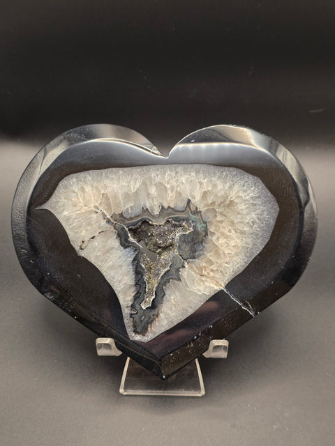 Large Druzy agate heart! 12.2 ounces, 5.5 inches wide 4.5" tall