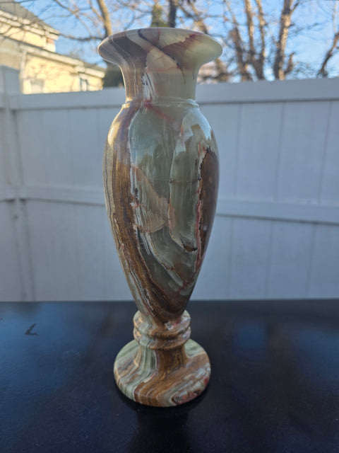 Onyx vase! 6.8 pounds, 12 inches tall, 4 inches wide