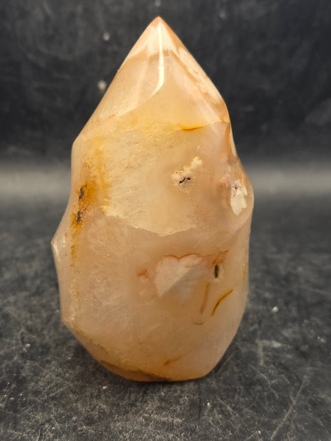 Flower agate flame tower! 9.8 ounces, 3.4 inches tall, 1.9" wide