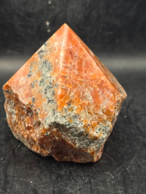 Sunstone polished top point! 14.5 ounces, 2.7 inches tall, 3 inches wide!