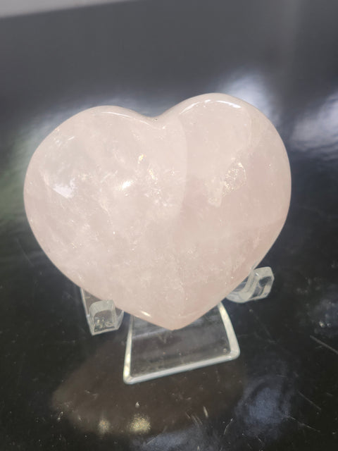 Rose quartz heart! 5 ounces, 2.6 inches wide, 2.3 inches tall