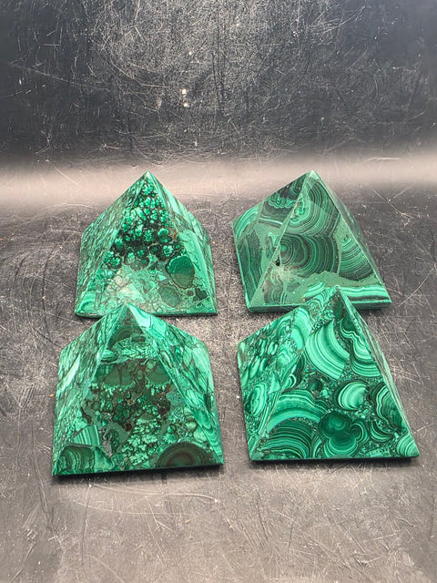 Malachite pyramid! 3.5 ounces, 1.7 inches tall, 1.9 inches wide!