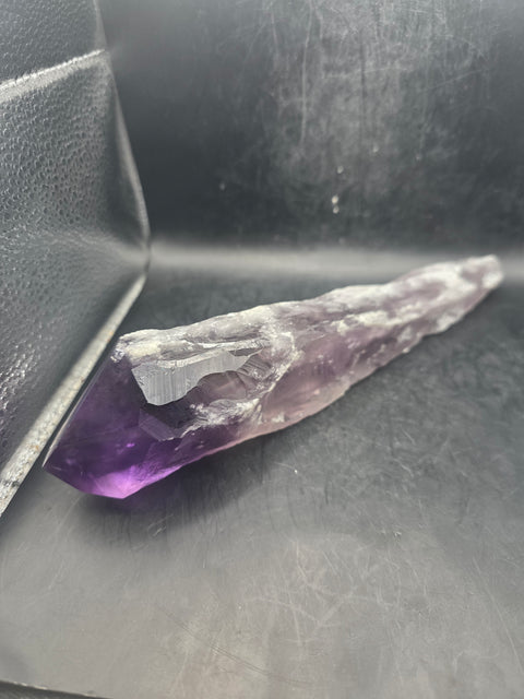 Grade AA amethyst spear! 1.2 pounds, 9.5 inches long!