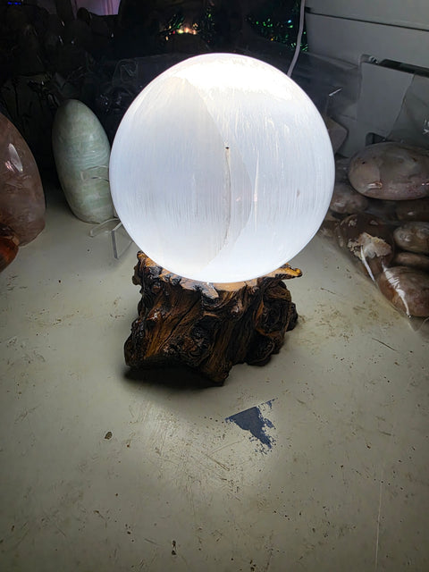 Jumbo selenite sphere with led light! 2.8 pounds, 95mm, 3.7 inches