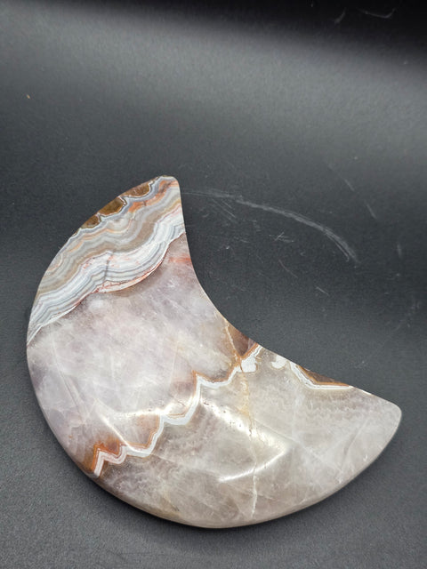 Amethyst lace agate moon! 8.8 ounces, 4.2 inches long, 2.1" wide