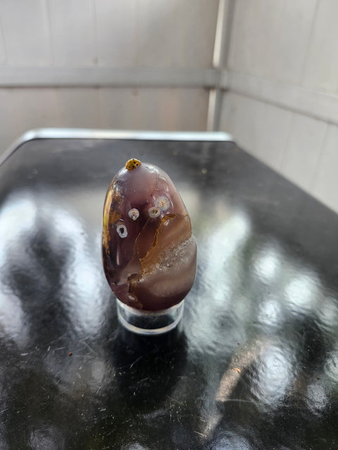 Druzy agate egg. 5.2 ounces, 2.75 inchs