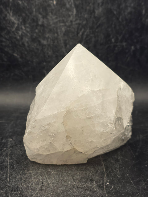 Clear quartz polished top point! 13.4 ounces, 2.8 inches tall, 2.8" wide