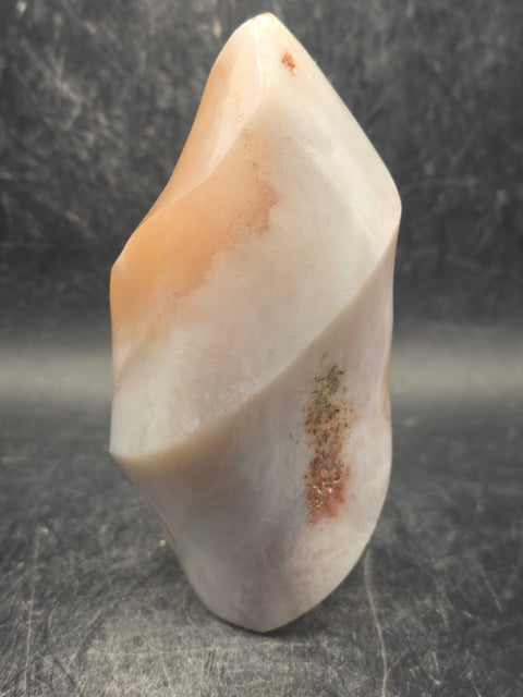 Flower agate flame tower! 11.1 ounces, 3.8 inches tall, 2.1" wide