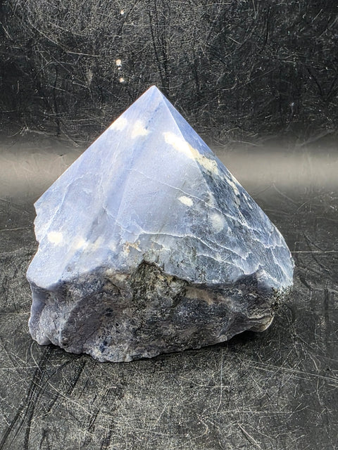 Sodalite polished top point! 10.8 ounces, 2.5 inches tall uv reactive