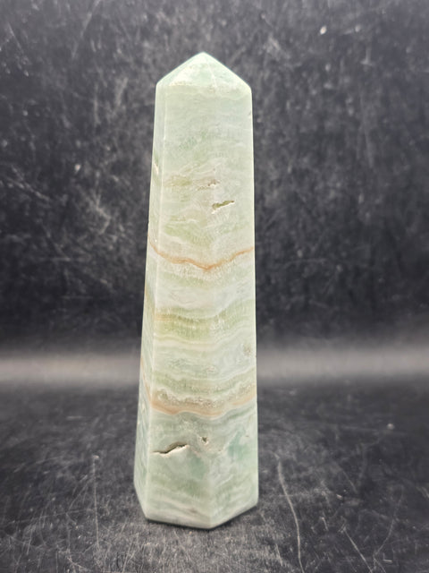 Caribbean calcite tower! 9.3 ounces, 5.1 inches tall
