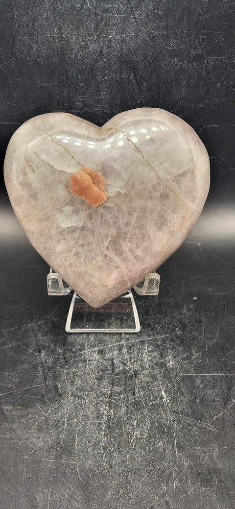 Rose quartz heart! 8 ounces, 3.25 inches wide, 3 tall, .91 thick