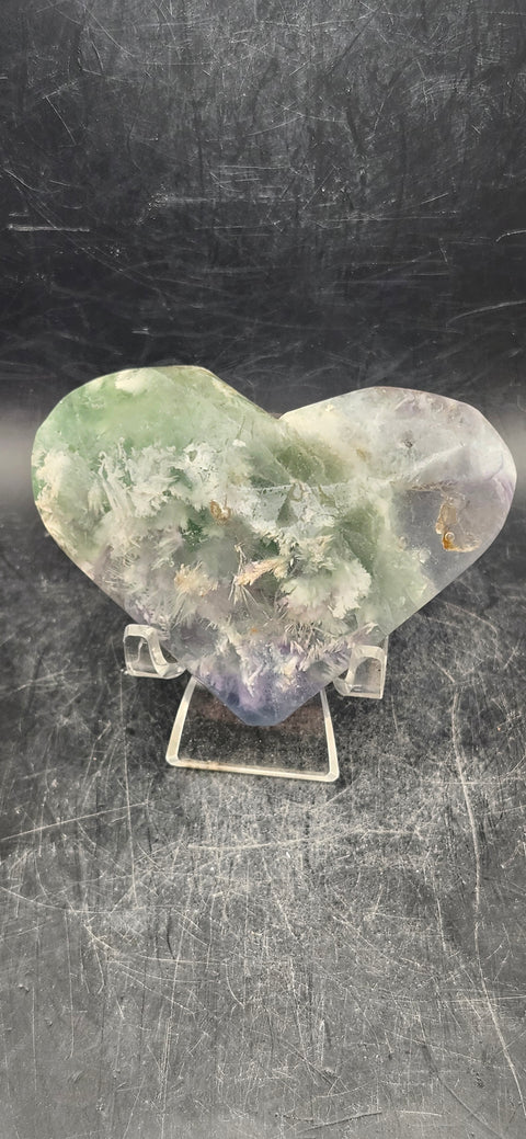 Snowflake florite heart! 6 ounces,   3.2 inches wide, 2.5" tall