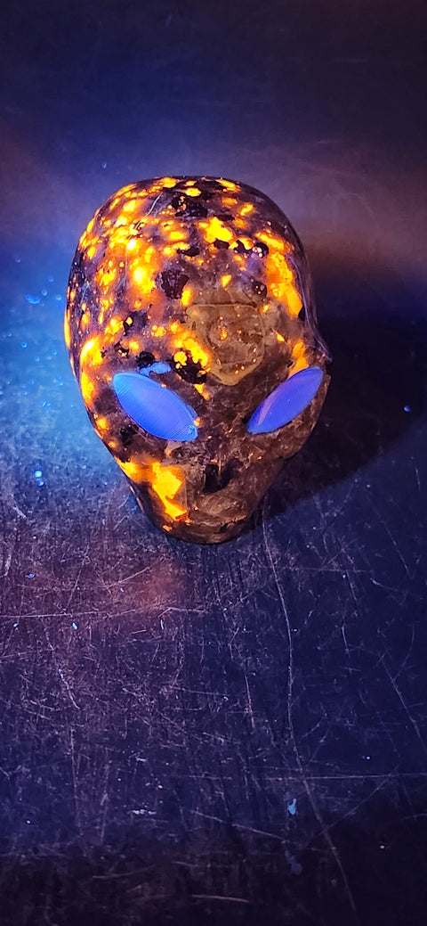 Flame stone alien head! 5 ounces, 2 inches tall, 1.6 wide