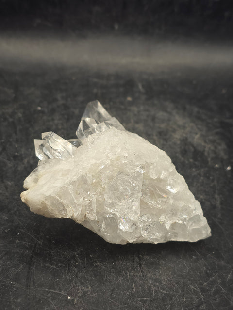 Clear quartz cluster! 3.5 ounces!, 2.8 by 2.4 inches!