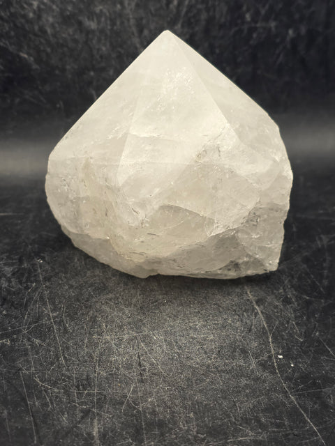 Clear quartz polished top point! 13.4 ounces, 2.8 inches tall, 2.8" wide