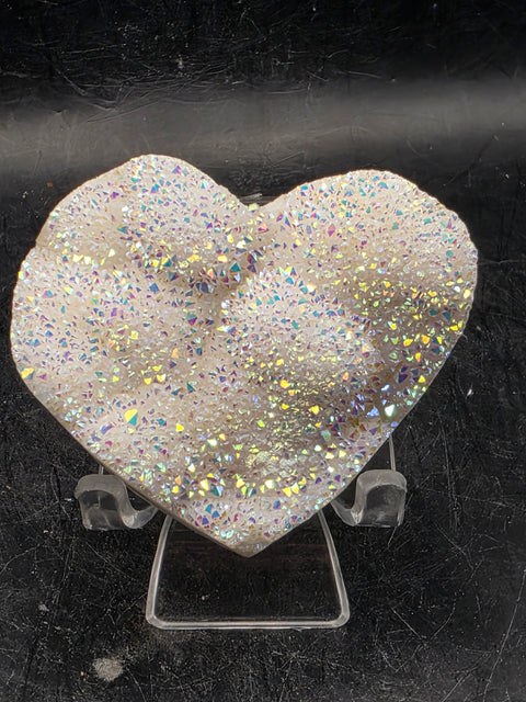 White pearl aura quartz heart! 4.3 ounces, 2.4 inches wide, 2.1" tall