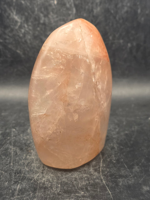 Red hematoid fire quartz free form! 13.3 ounces, 3.4 inches tall