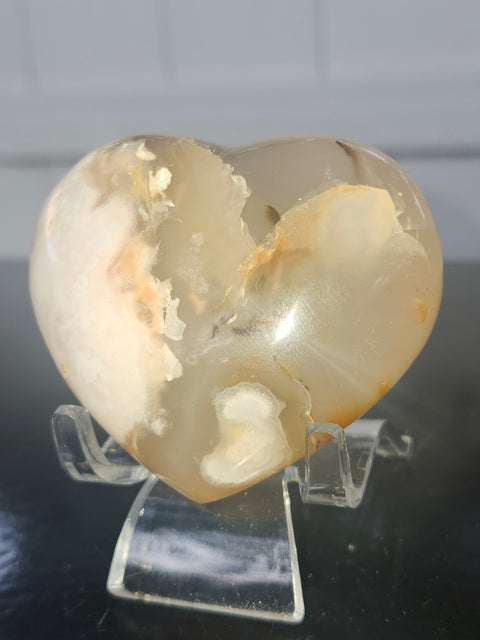 Flower agate heart! 5 ounces, 2.4 inches wide, 2.2 tall