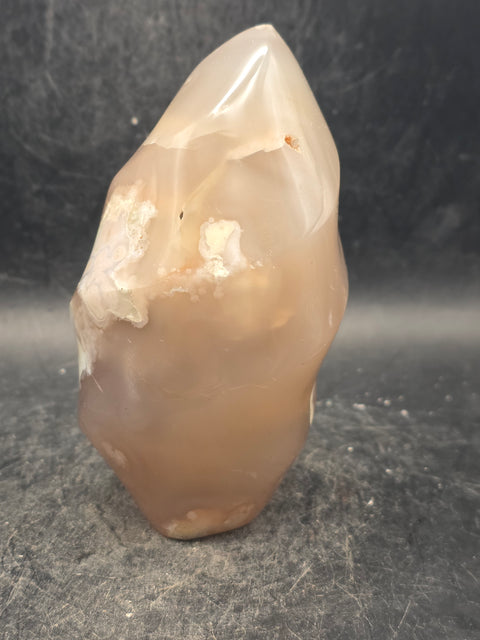 Flower agate flame tower! 13 ounces, 3.8 inches tall, 2.2" wide