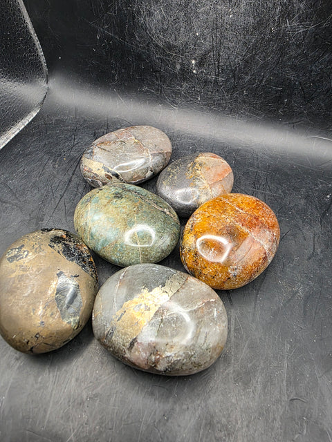 Golden healer pyrite palm stone! 1.8 to 2.2 inches