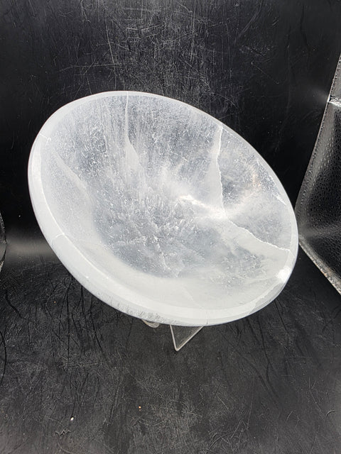 Deep selenite bowl! 5.3 inches, 1.4 pounds!