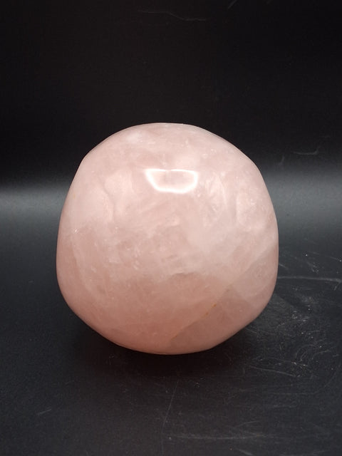 Large rose quartz skull! 1.5 pounds, 3.7 inches long, 2.7" tall