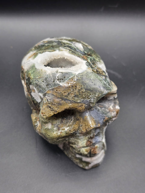 Druzy moss agate skull! 1.10 pounds, 3.9 inches long, 3.1" tall