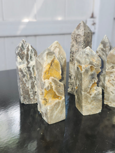 Sphalerite tower! 2 to 3 ounces, 2.9 to 3.8 inches