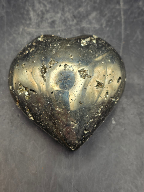 Pyrite heart! 5.4 ounces, 1.9 inches tall, 2 inches wide!