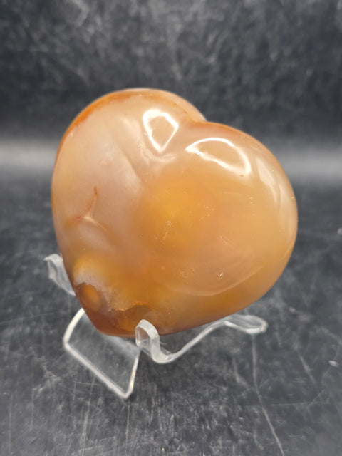 Flower agate heart! 7.6 ounces, 2.8 inches tall, 2.6 inches wide