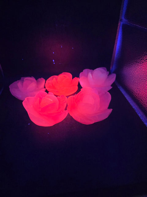 Mangano calcite flower carving! Uv reactive! 5.4 ounces, 2.6 inches