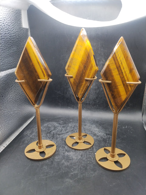 Tiger eye diamond with gold stand!! 3.6 inches, 2.2 ounces!