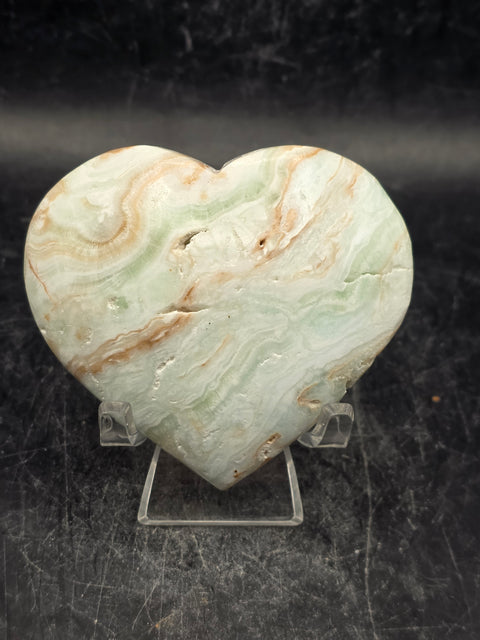 Caribbean calcite heart! 4.2 ounces, 2.6 inches wide, 2.4" tall